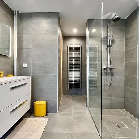 Апартаменты Bright T3 With Pool And Sea View *